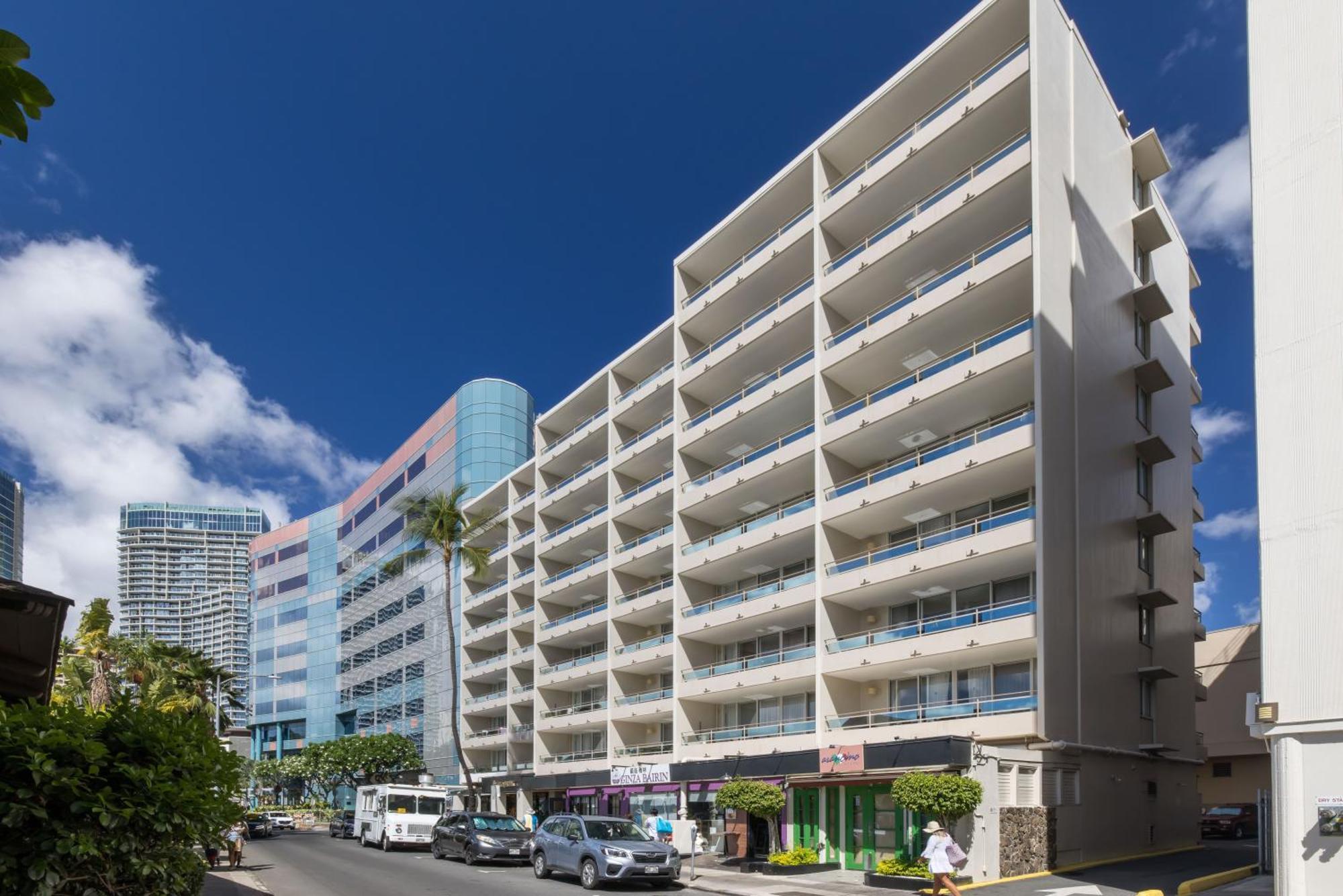 Regency On Beachwalk Waikiki By Outrigger Honolulu Exterior photo